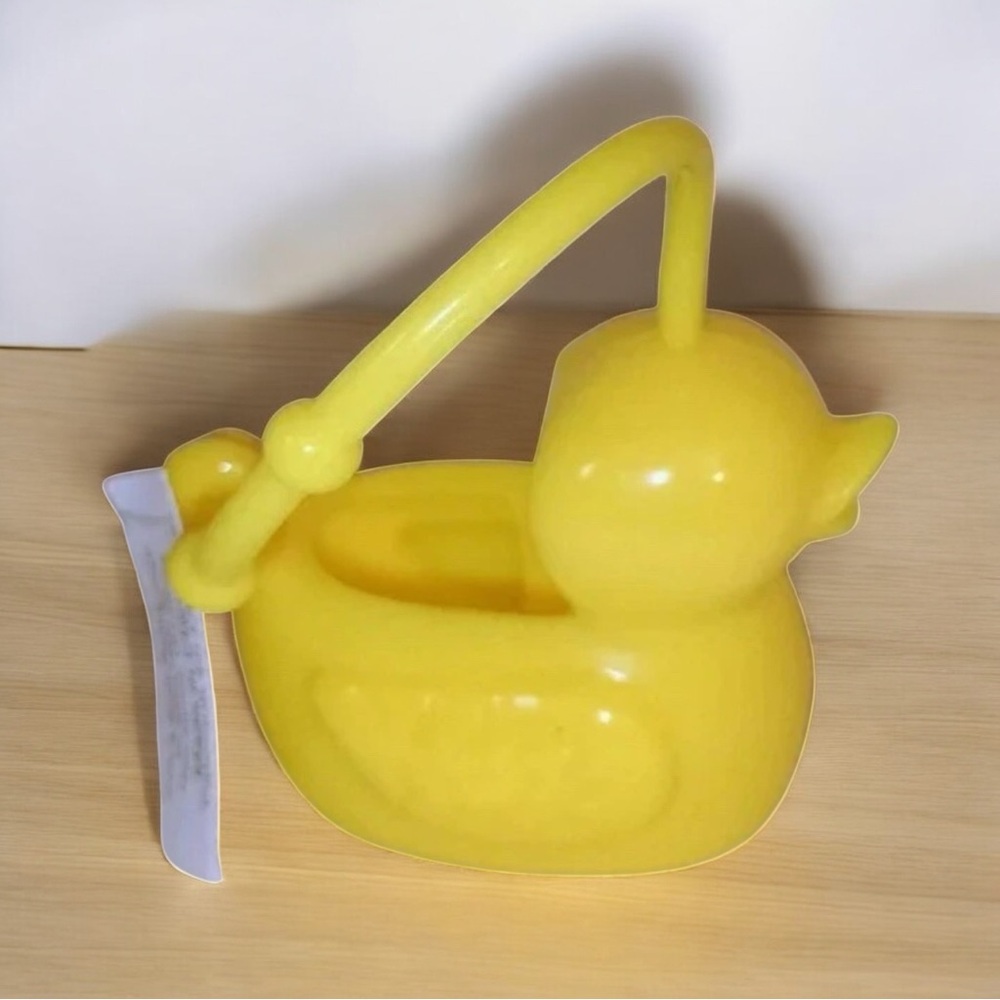 ALL NEW Yellow DUCKIE Rubber Duck PocketBac Sanitizer Holder Bath & Body Works